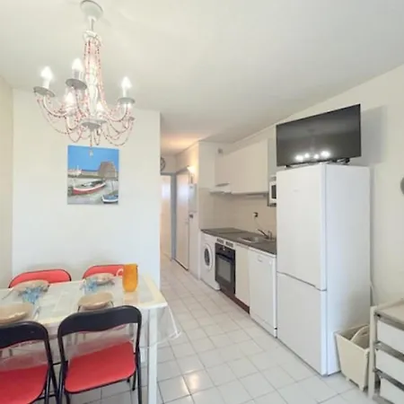 Apartamento T2 Au Barcares, Acces Plage, Terrasse, Parking, Wifi, Pour 4 Personnes - Fr-1-529-133 *