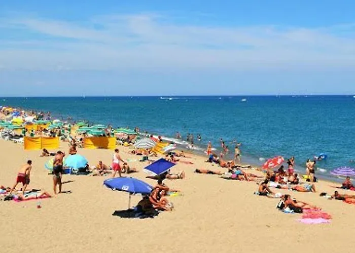 Apartamento T2 Au Barcares, Acces Plage, Terrasse, Parking, Wifi, Pour 4 Personnes - Fr-1-529-133 *